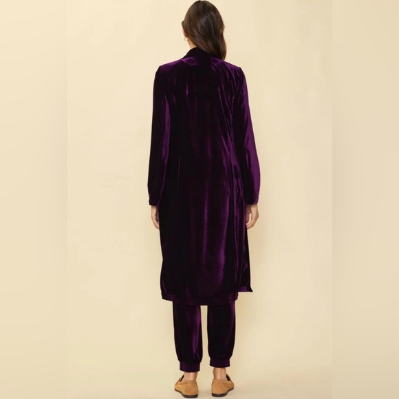 Anthropologie Skies are Blue ~ Plush Velvet Duster Coat in Dark Plum M - Picture 2 of 14